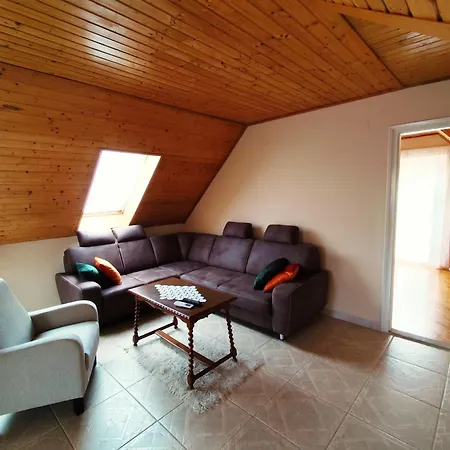 Malina Apartment *